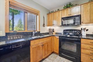 Highridge Condo Unit D14 - 3