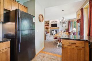 Highridge Condo Unit D14 - 2