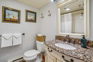 Highridge Condo Unit D5 - 8