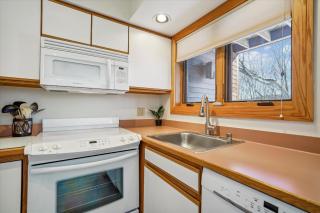 Highridge Condo Unit I6 - Killington - 4
