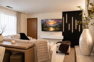 Workspace • Coffee Bar • Modern 4BR • Sleeps 10 - 8
