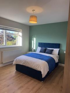 Modern 3 Bed House - 6