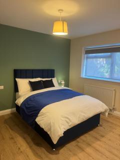 Modern 3 Bed House - 2