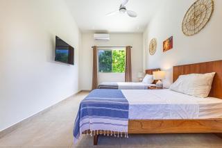 Newly Listed, Private Tropical Oasis - 9