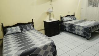 The Travellers Inn Suite C Upstairs - 2