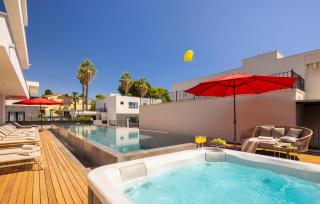 Cozy Home In Kastel Stari With Private Swimming Pool, Can Be Inside Or Outside - 1