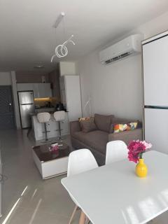 1BR Chalet in Einbay Minutes to Pool - 5