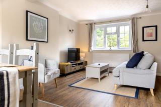 Cosy 2 BR cottage / parking / garden - 3