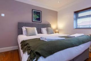 Toast Stays - Gilmonby Grove - 1