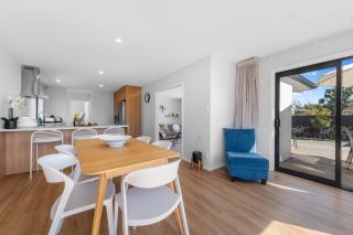 Private Family 4BR Home Near Airport - Sleeps 7 - Free Parking - 3