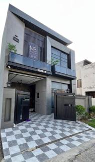 Luxury Furnished 5 Marla Full House Modern Villa - 0