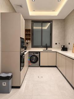 NEW Elegant 3BR - 8