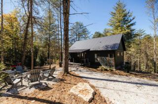 Cedar Ridge - Hot Tub - Game Room - Pond & Kayaks - EV Charging Fishing Swimming and More - 0