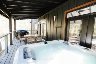 Cedar Ridge - Hot Tub - Game Room - Pond & Kayaks - EV Charging Fishing Swimming and More - 8