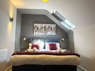 Modern 2 bed apartment / sleeps 6 / Long stay - 7
