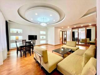 Exclusive North Avenue 2-Bedroom Apartment in the Heart of Yerevan with Balcony & City Views - Jerevan - 6