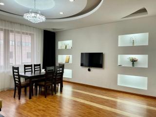 Exclusive North Avenue 2-Bedroom Apartment in the Heart of Yerevan with Balcony & City Views - Jerevan - 5