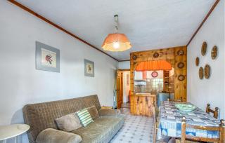 2 Bedroom Awesome Apartment In Santo Stefano D'aveto - 7