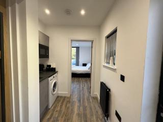 1 Bed Flat w/parking / Near Glenfield Hospital - 2