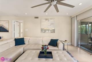 Luxury Condo, Ocean Views, Rare Rooftop Sundeck - 1
