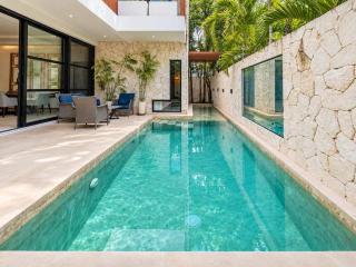 Elegant 4 Bedroom Villa, Gated Access & Personalized Concierge - 6
