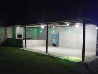 Casa com piscina para festa - 0