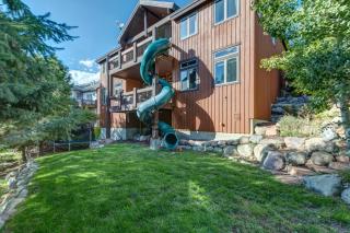 Summit & Slide Adventure Lodge - 9