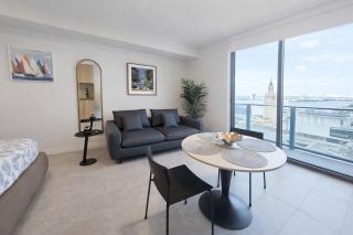 Luxury High Floor and Balcony Studio 2000 Near Metr - 1
