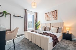 Jameson House - Sleeps 7 - Free Parking - 9