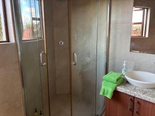 Casa familiar completa - Jacuzzi - BBQ - Estacionamiento - 8
