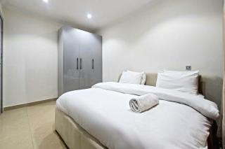 Stunning 2 bedroom apartment with pool Ikoyi - 9