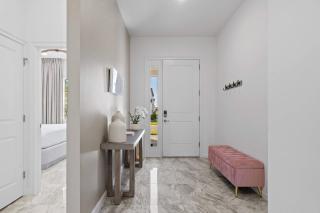 Stunning 6BR Private Pool Prime Location - 4