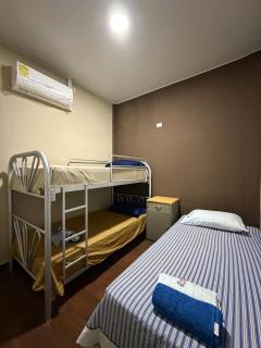 Cozy 2BR Apt in Santa Ana, AC, Parking & Wifi - 7