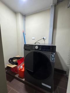 Cozy 2BR Apt in Santa Ana, AC, Parking & Wifi - 5