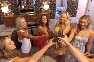 Whole Inn Rental! 5 King Beds, 2 Hot Tubs -  - 8