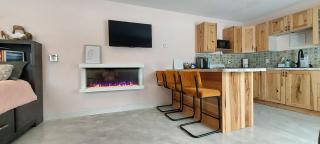 Early Frost Farms studio - Embarrass - 2