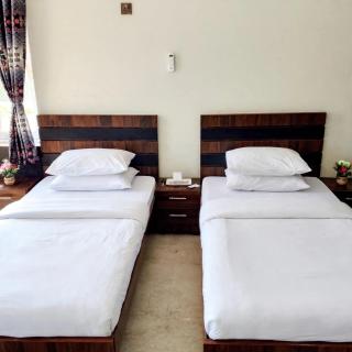 Jinnah Avenue inn Guest House - 9