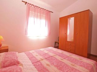 Apartments near Beach in Valbandon-Istrien 44833 - 2