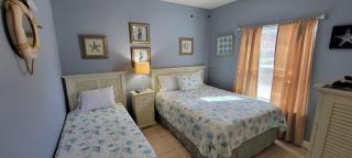 Swanky 2 Bedroom, Easy Walk to Beach Mar y Sol II # 1 - 8