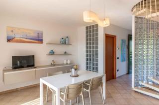 Houses and Apts. in Albarella 24882 - 6