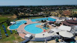 Houses and Apts. in Albarella 24882 - 4