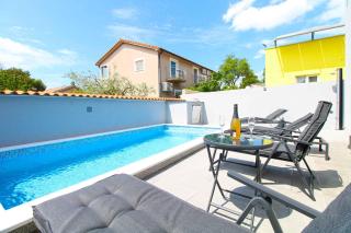 Holiday Home with Pool Peroj-Fazana (Region) 44345 - 7