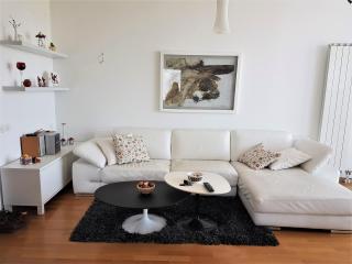 Luxury Apartment Near City Center - Escópia - 8