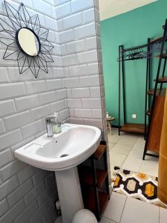 Au Petit Paradis - chambre climatisée et piscine - 5