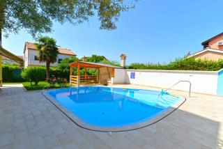 Studios with Pool in Novigrad-Istrien 44291 - 7