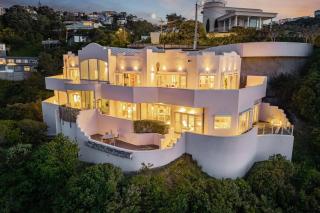Middle Harbour – Grand Wellington Harbour Estate - 9