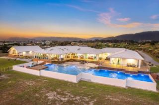 Waikanae Beachfront Private Estate - 2