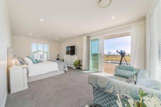 Waikanae Beachfront Private Estate - 5