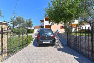 Villa with Pool in Galizana-Istrien 38997 - 6