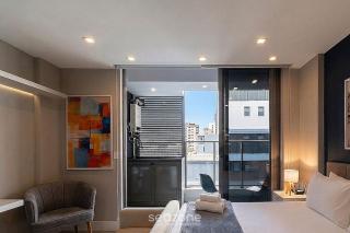 Conforto em Cond. c/ Piscina e Vista Cid. RBO0413 - 1
